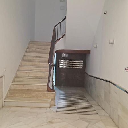 Chic Casa Cathedral At Calle Fresca 2-Bedroom Apartment In Malaga City Center ภายนอก รูปภาพ