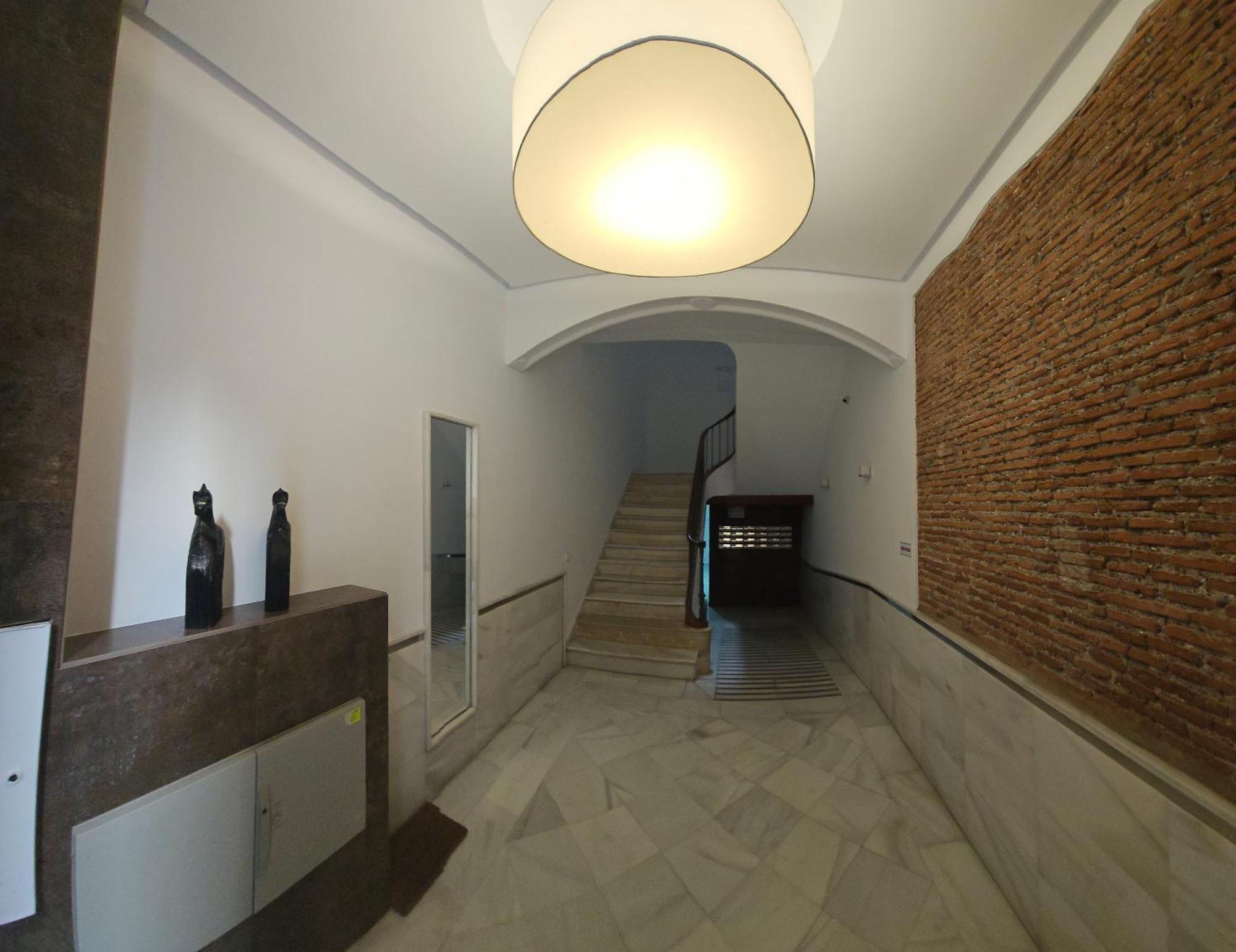 Chic Casa Cathedral At Calle Fresca 2-Bedroom Apartment In Malaga City Center ภายนอก รูปภาพ
